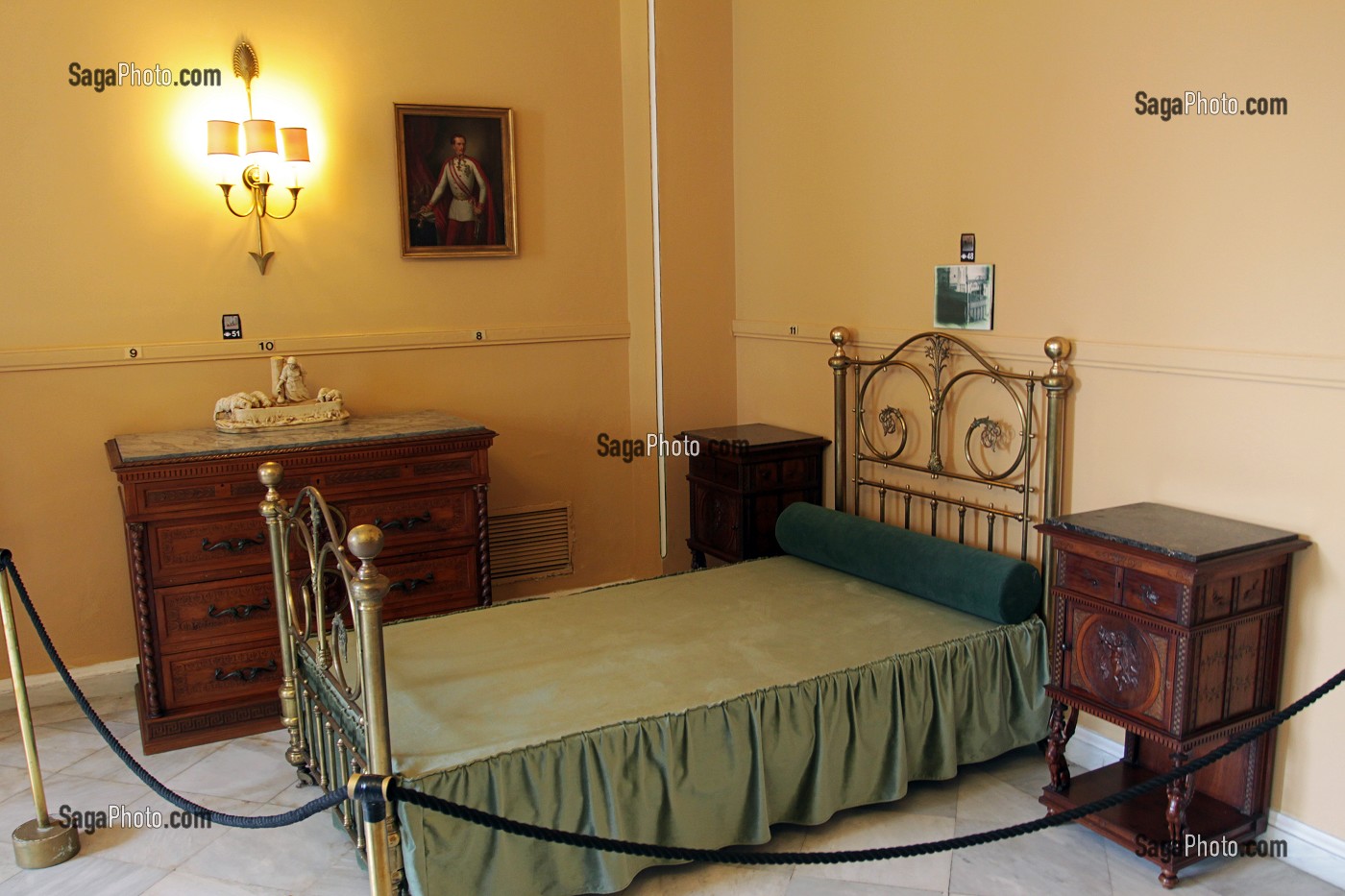 UNE CHAMBRE DU PALAIS D'ACHILLEION, ANCIENNE RESIDENCE D'ETE DE L'IMPERATRICE ELIZABETH D'AUTRICHE DITE SISSI, ILE DE CORFOU, GRECE 