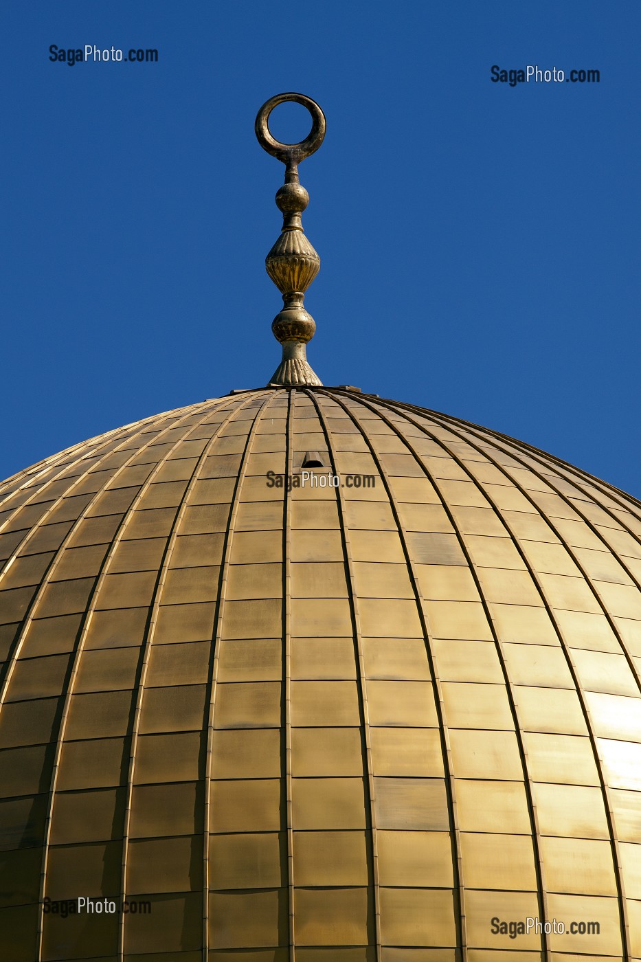 SOMMET DE LA COUPOLE DOREE DU DOME DU ROCHER, SANCTUAIRE EDIFIE SUR L'ESPLANADE DES MOSQUEES (HARAM AL-SHARIF), MONT DU TEMPLE, VIEILLE VILLE DE JERUSALEM, ISRAEL 