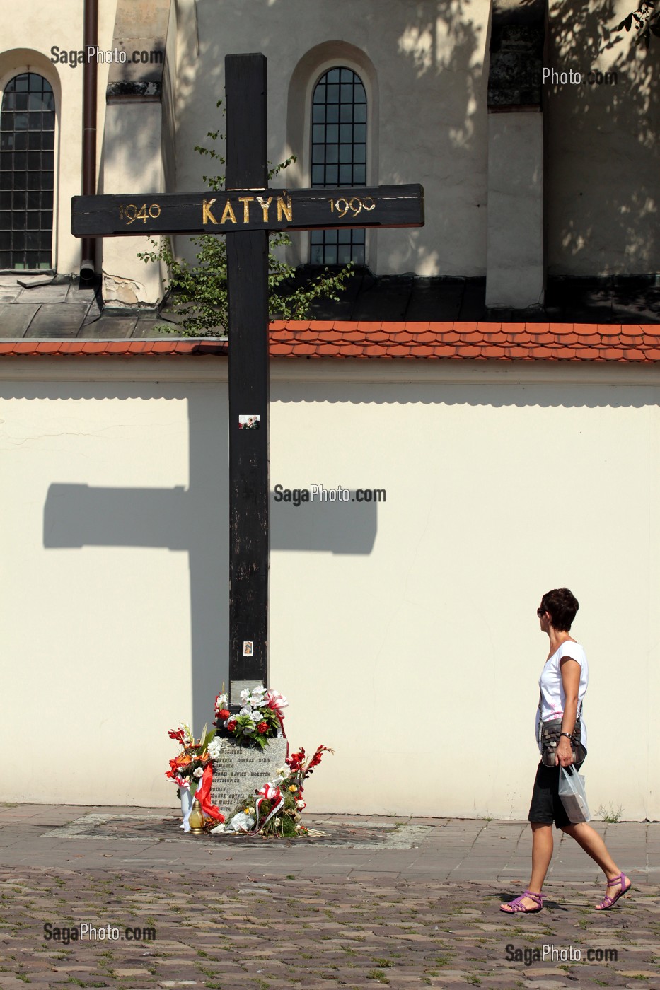 MONUMENT ERIGE A LA MEMOIRE DES 4500 OFFICIERS ET INTELLECTUELS POLONAIS ASSASSINES PAR L'ARMEE SOVIETIQUE LORS DU MASSACRE DE KATYN, EN MAI ET JUIN 1940, CRACOVIE, POLOGNE 