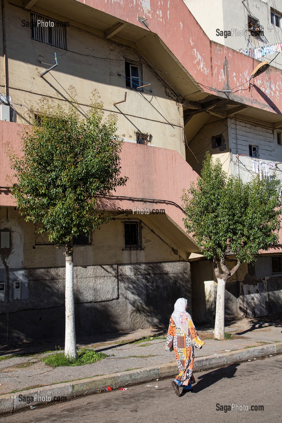 IMMEUBLES DES SEMIRAMIS ET NID D'ABEILLE, CONCEPT DE LOGEMENTS COLLECTIFS DES ANNEES 50, HAY MOHAMMADI, COMMUNE LA PLUS PAUVRE DE CASABLANCA, MAROC, AFRIQUE 