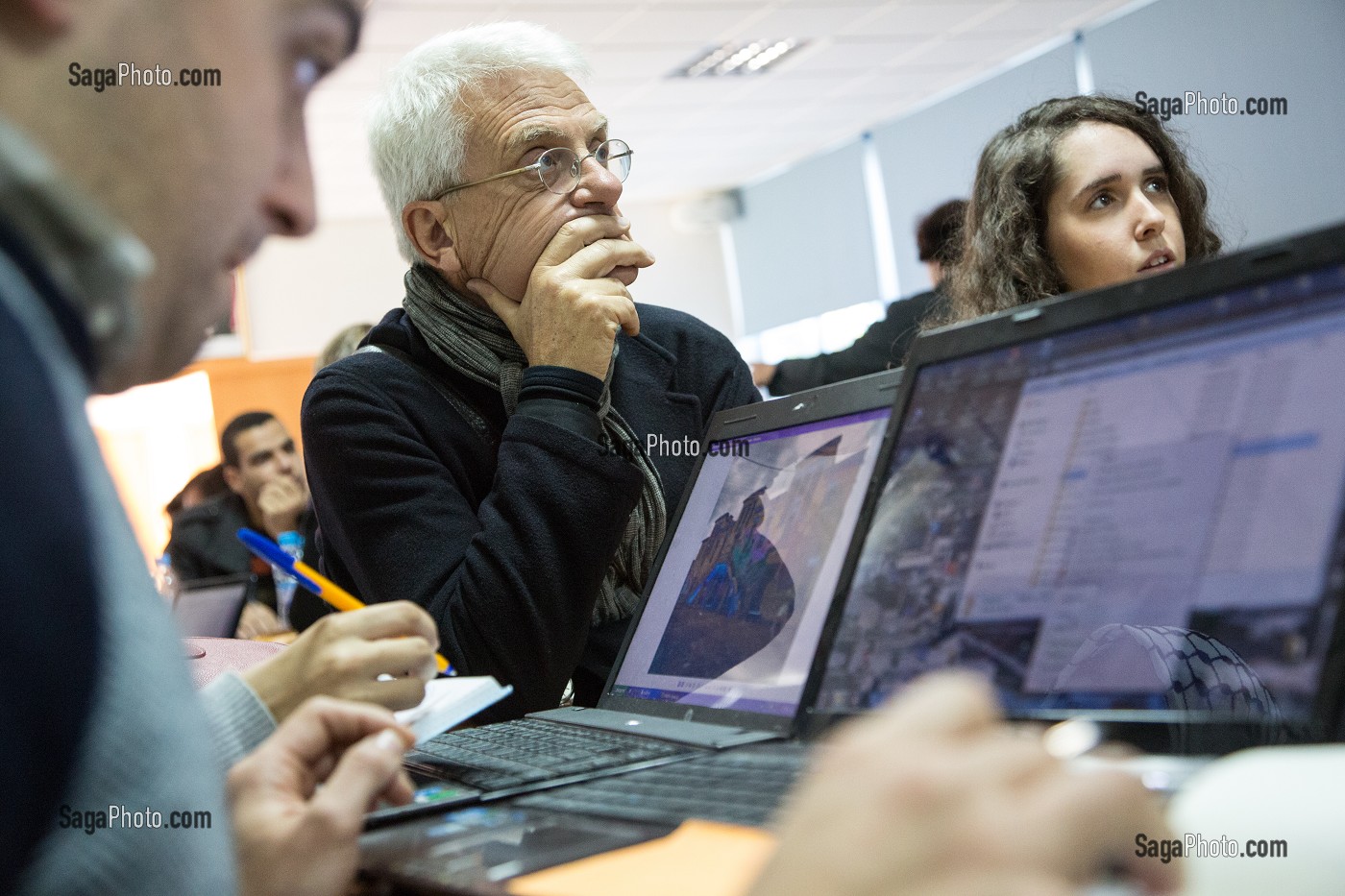 ATELIER ET GROUPE DE TRAVAIL DES ETUDIANTS PARTICIPANT A LA TROISIEME EDITION DU CONCOURS ERGAPOLIS QUI CONSISTE A REAMENAGER LES ANCIENS ABATTOIRS DANS UN SOUCI DE DEVELOPPEMENT DURABLE, CASABLANCA, MAROC, AFRIQUE 