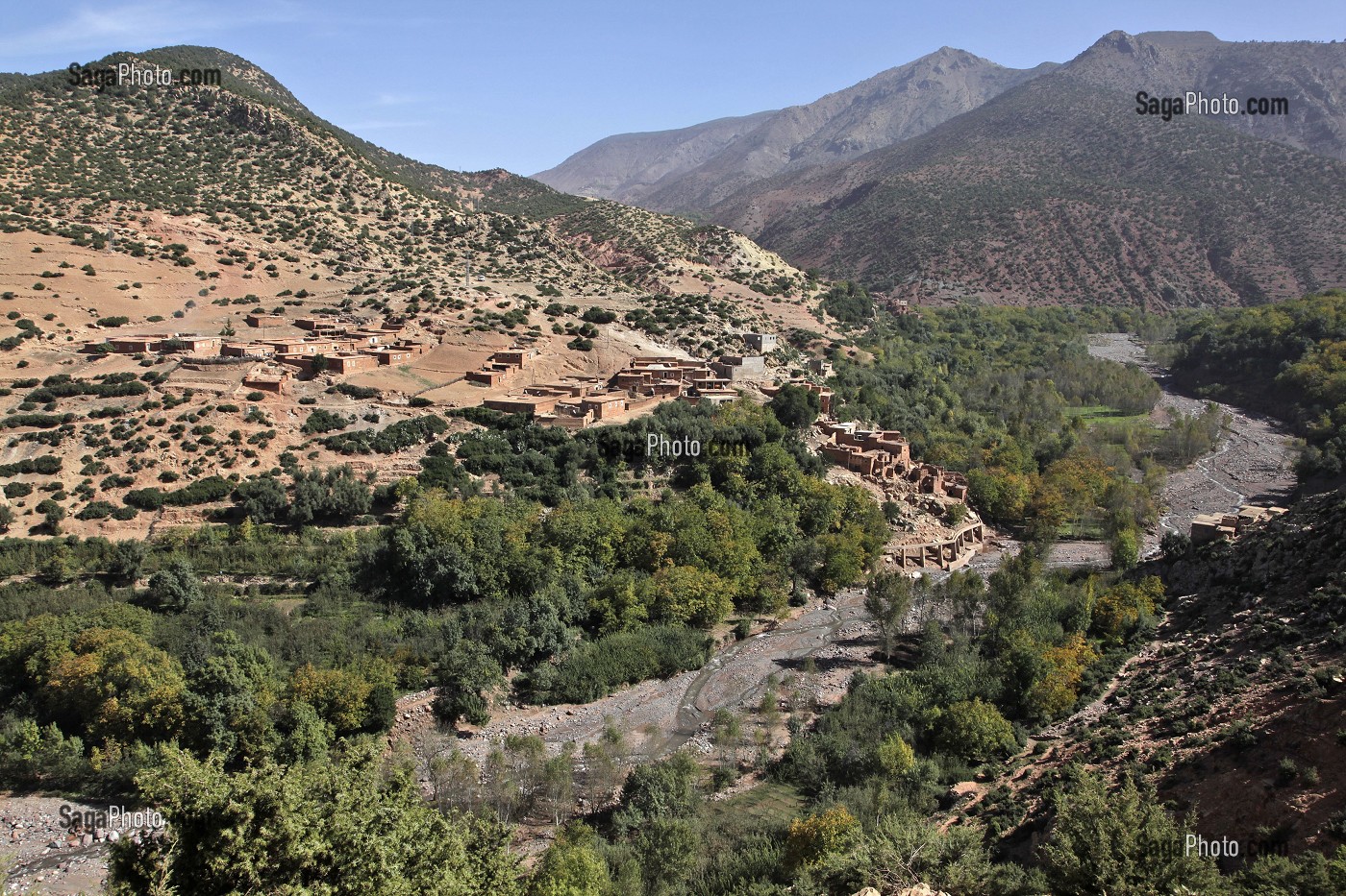 VILLAGE BERBERE DE ARG, HAUT-ATLAS, MAROC 