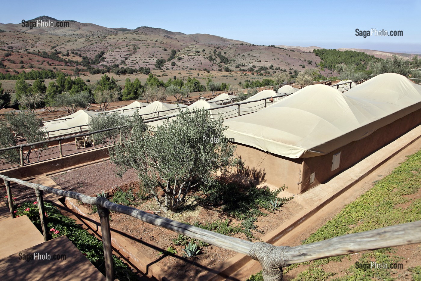 LES TENTES LODGES, CONCUES DANS LA PURE TRADITION BERBERE AVEC UN SOUCI DE CONFORT ET DE RESPECT DE L'ENVIRONNEMENT, DOMAINE DE TERRES D’AMANAR, TAHANAOUTE, AL HAOUZ, MAROC 