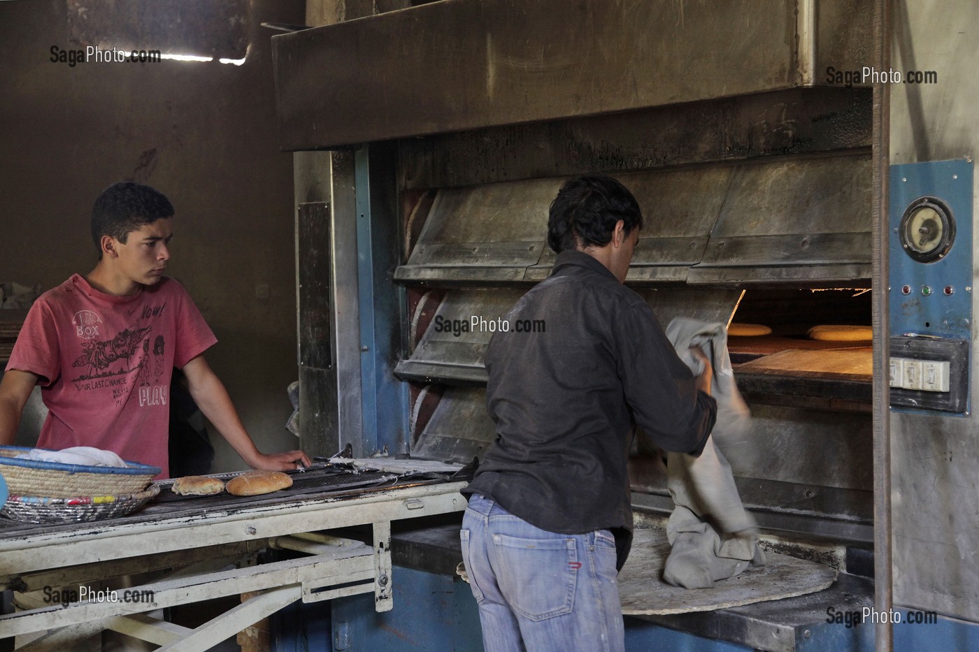 FOUR A PAIN AU VILLAGE BERBERE D'OUTGHAL, AL HAOUZ, MAROC 