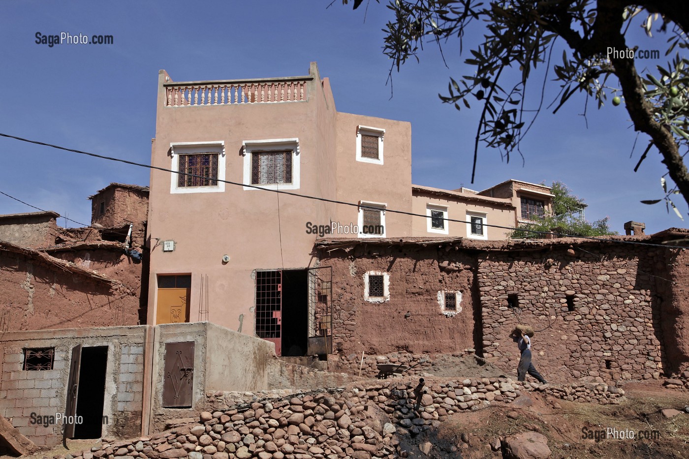 VILLAGE BERBERE D'OUTGHAL, AL HAOUZ, MAROC 