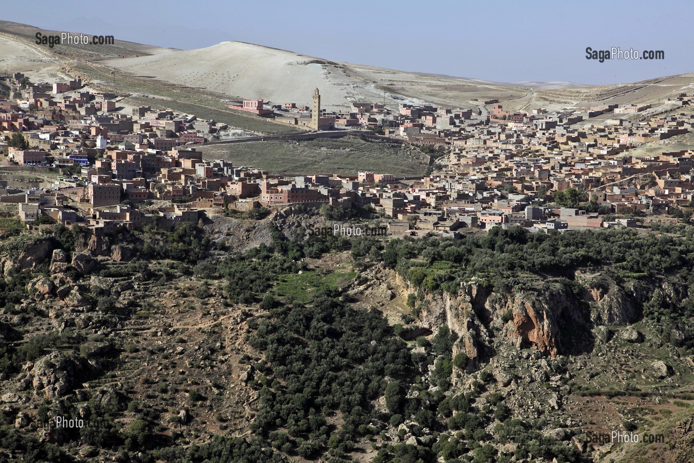 VILLE DE PELERINAGE DE MOULAY BRAHIM, DU NOM DU CELEBRE MARABOUT QUI Y HABITE, VALLEE D'ASNI, PLATEAU DU KIK, HAUT-ATLAS, MAROC 
