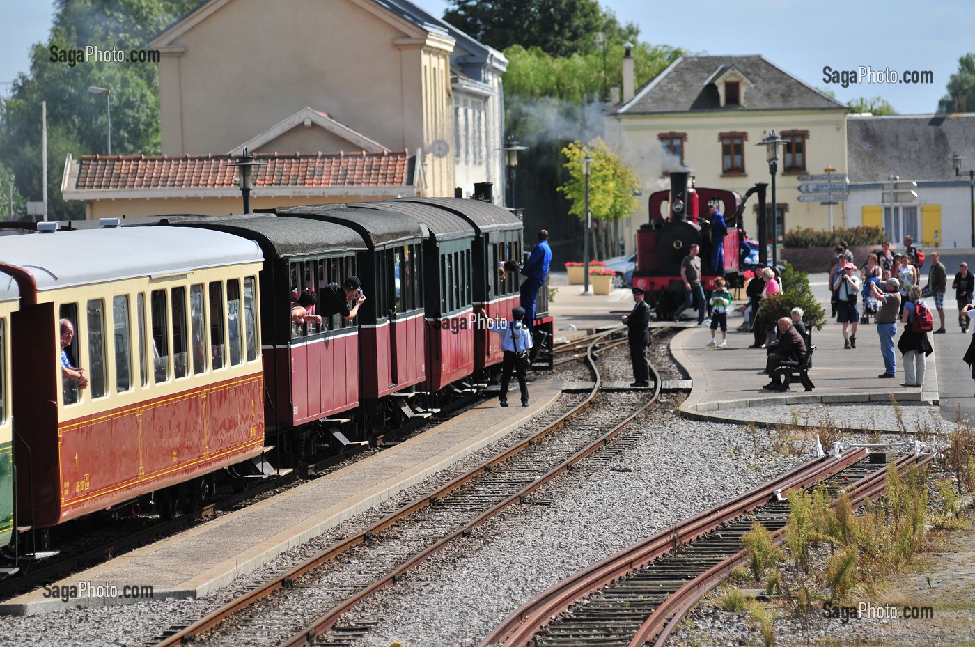 TRAIN TOURISTIQUE A VAPEUR DE LA BAIE DE SOMME, FRANCE 