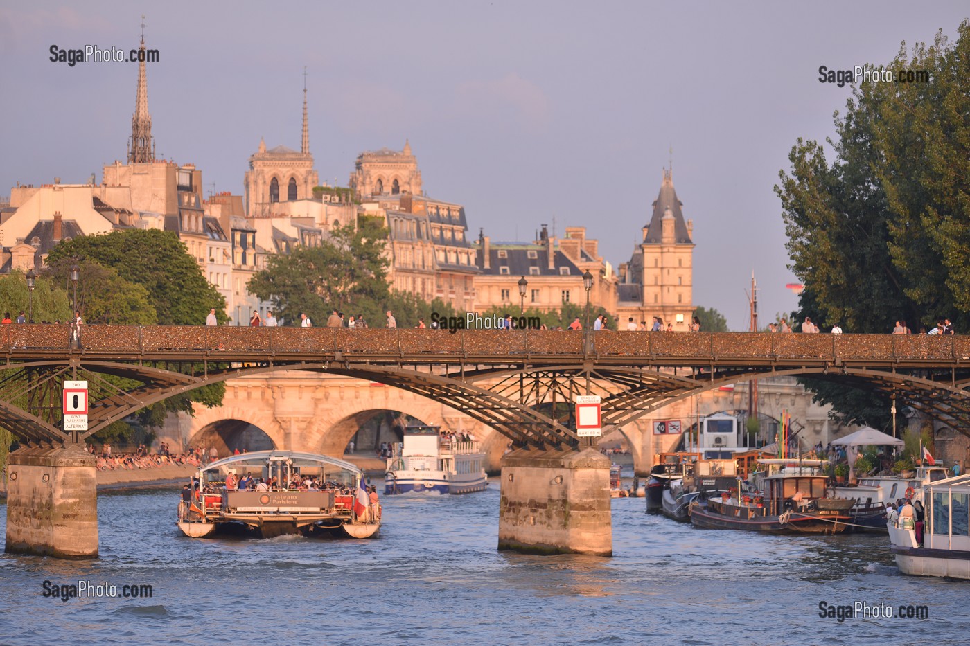 ILLUSTRATION VILLE DE PARIS, FRANCE 