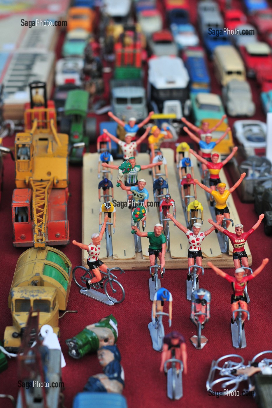 REDERIE TRADITIONNELLE OU BROCANTE, AMIENS, SOMME (80), FRANCE 