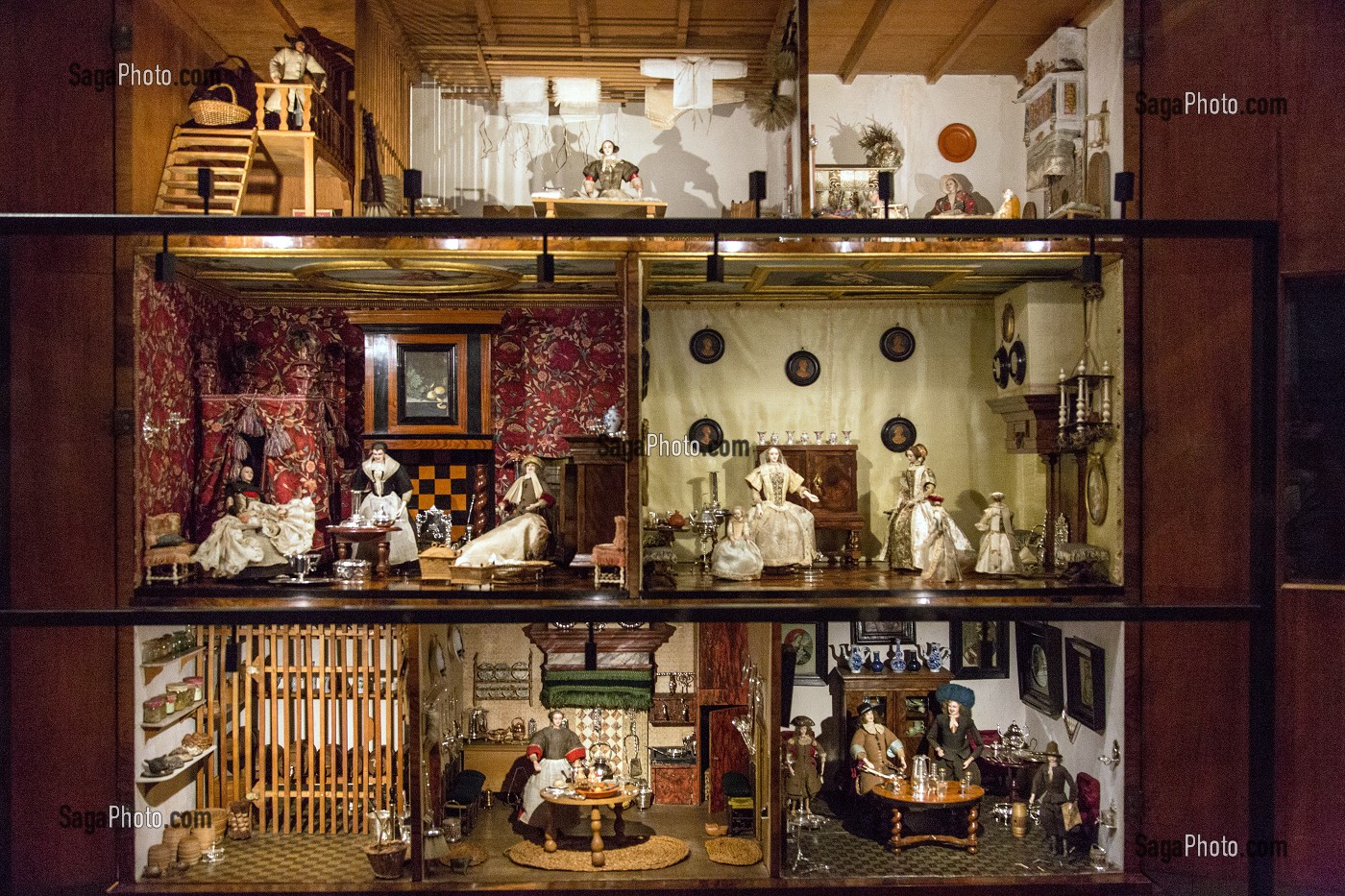 MAISON DE POUPEE DE PETRONELLA DUNOIS, 1676, MUSEE RIJKSMUSEUM, VILLE D'AMSTERDAM, PAYS-BAS 