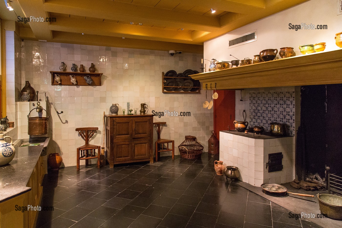 LA CUISINE, MUSEE DE LA MAISON DE REMBRANDT, JODENBREESTRAAT, VILLE D'AMSTERDAM, PAYS-BAS 