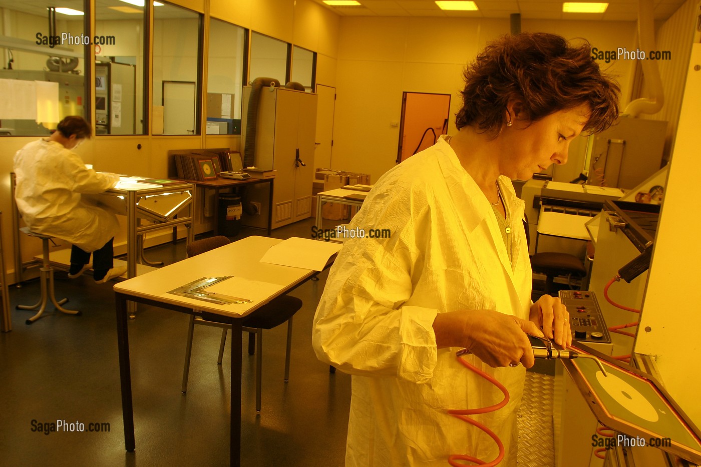 SOCIETE SNA, FABRICATION DE CD ET DVD, TOUROUVRE, ORNE (61), FRANCE 