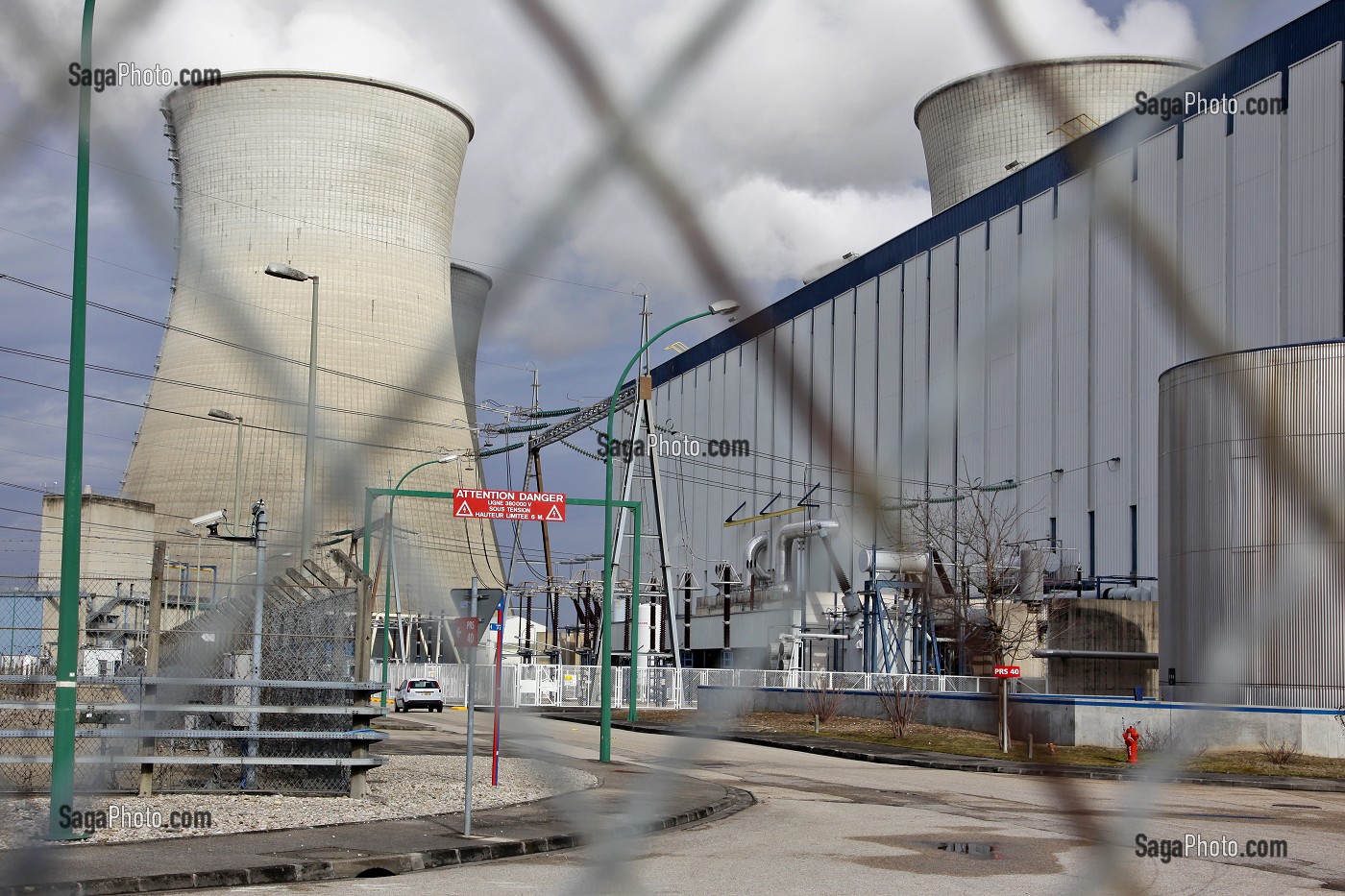 BARBELE DE PROTECTION AUTOUR DE LA CENTRALE NUCLEAIRE EDF DU BUGEY, AIN (01), FRANCE 