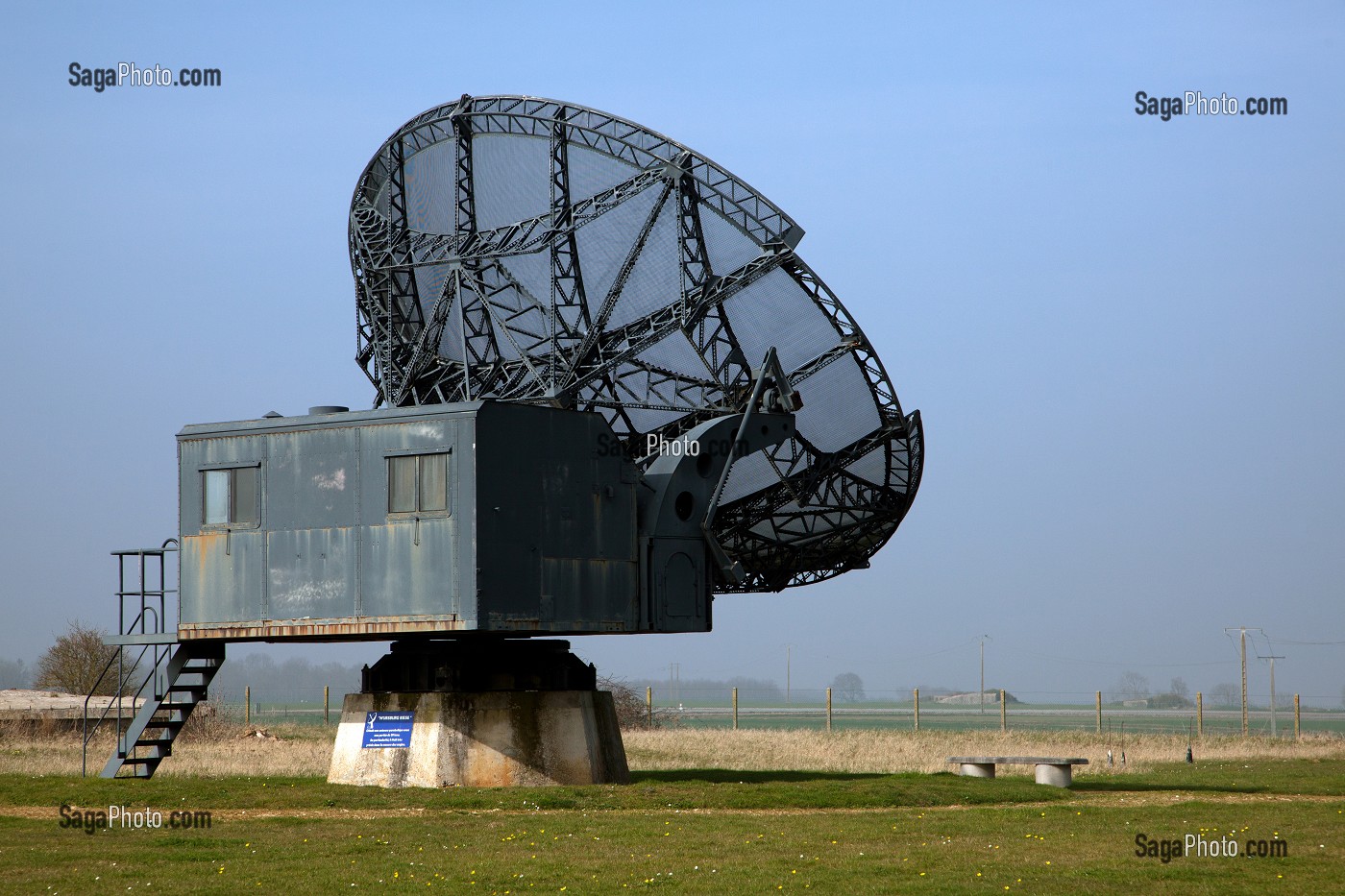 RADAR LONG RANGE, MUSEE DU RADAR DE DOUVRES LA DELIVRANDE, CALVADOS (14), FRANCE 