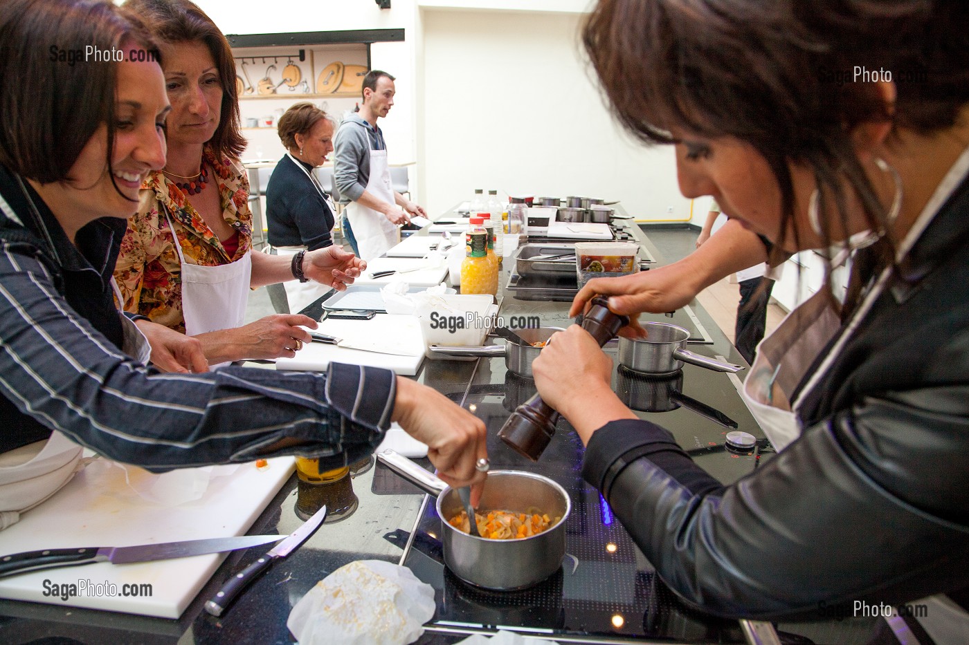 COURS DE CUISINE DISPENSE PAR LAURENT CLEMENT A L'ATELIER 11, COURS GABRIEL, CHARTRES, EURE-ET-LOIR (28), FRANCE 