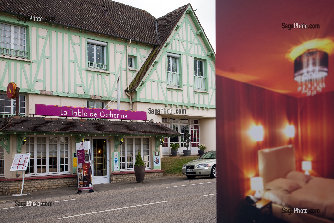 HOTEL-RESTAURANT LE FAISAN DORE ET LA TABLE DE CATHERINE, FONTENAI-SUR-ORNE, ORNE (61), FRANCE 