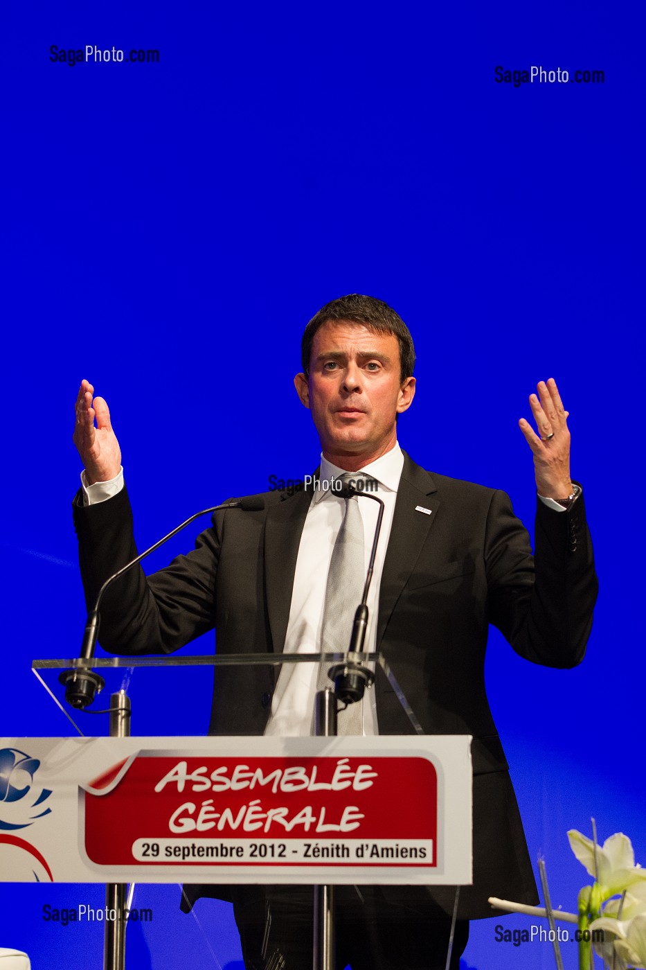 MANUEL VALLS, MINISTRE DE L'INTERIEUR AU 119 EME CONGRES NATIONAL DES SAPEURS-POMPIERS DE FRANCE, AMIENS, SOMME (80), FRANCE 
