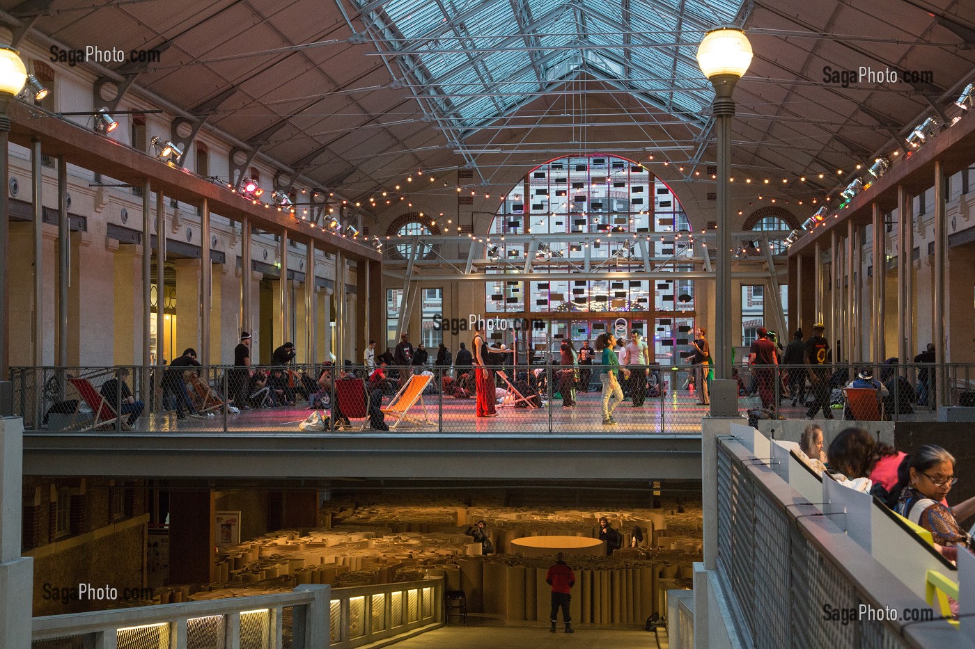 LE CENTQUATRE (104), ETABLISSEMENT CULTUREL ET ARTISTIQUE DE LA VILLE DE PARIS INSTALLE DANS L'ANCIEN BATIMENT DU SERVICE MUNICIPAL DES POMPES FUNEBRES, RUE CURIAL, PARIS 19EME, FRANCE 