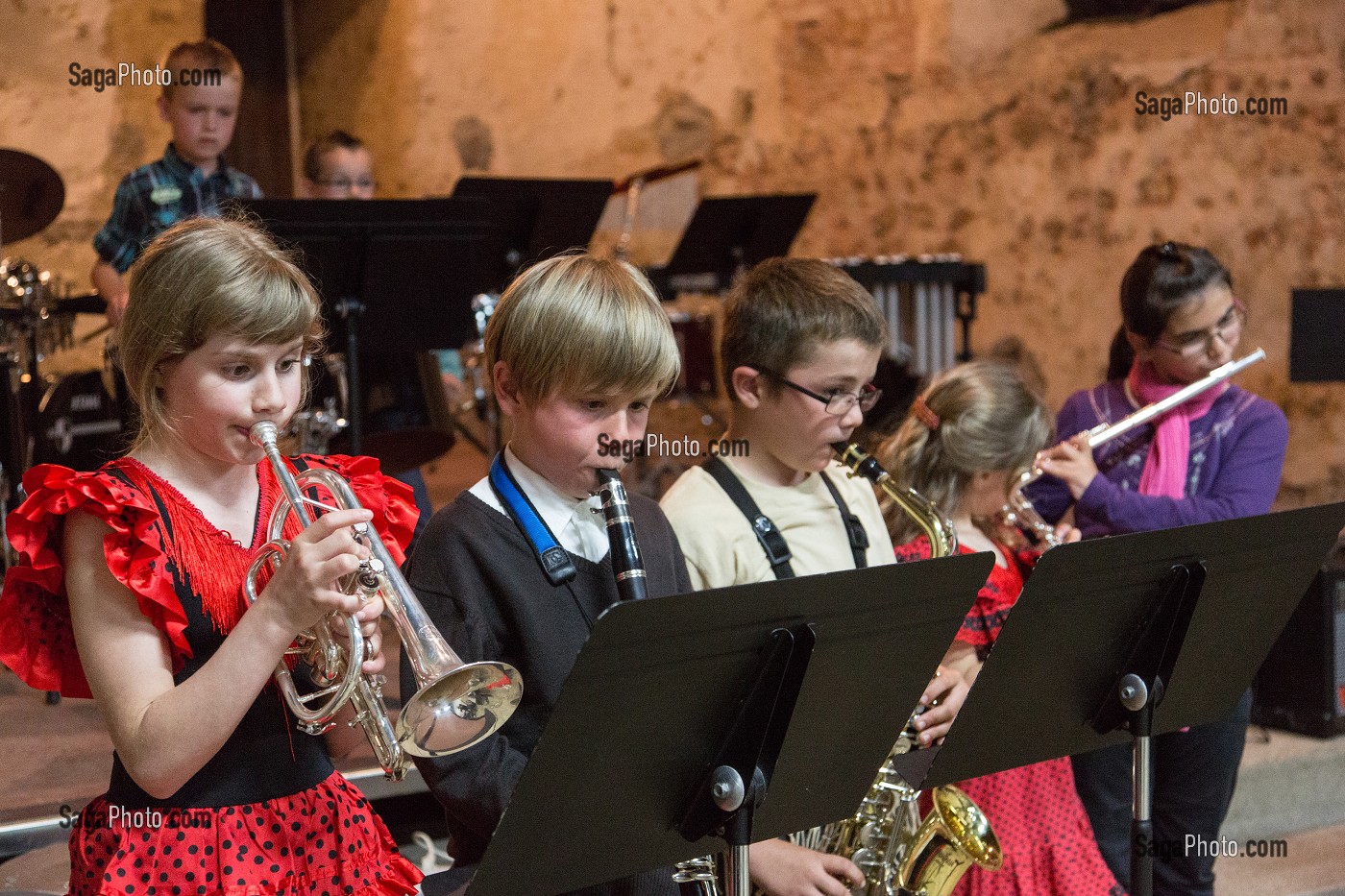 SPECTACLE CONCERT AVEC LES ENFANTS DE L'ECOLE DE MUSIQUE, RUGLES (27), FRANCE 