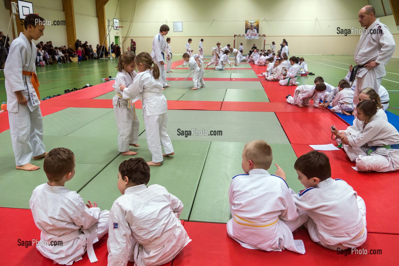 TOURNOI DE JUDO POUR LES PLUS JEUNES, DOJO DE RUGLES,  (27) EURE, FRANCE 