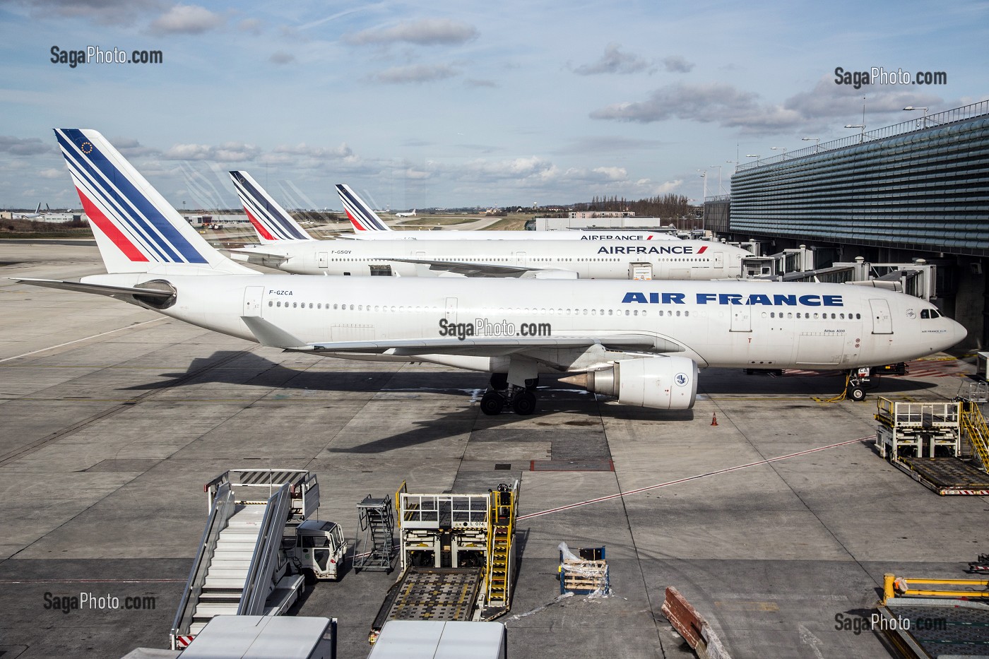 photo de TERMINAL DES AVIONS DE LA COMPAGNIE AERIENNE AIR FRANCE