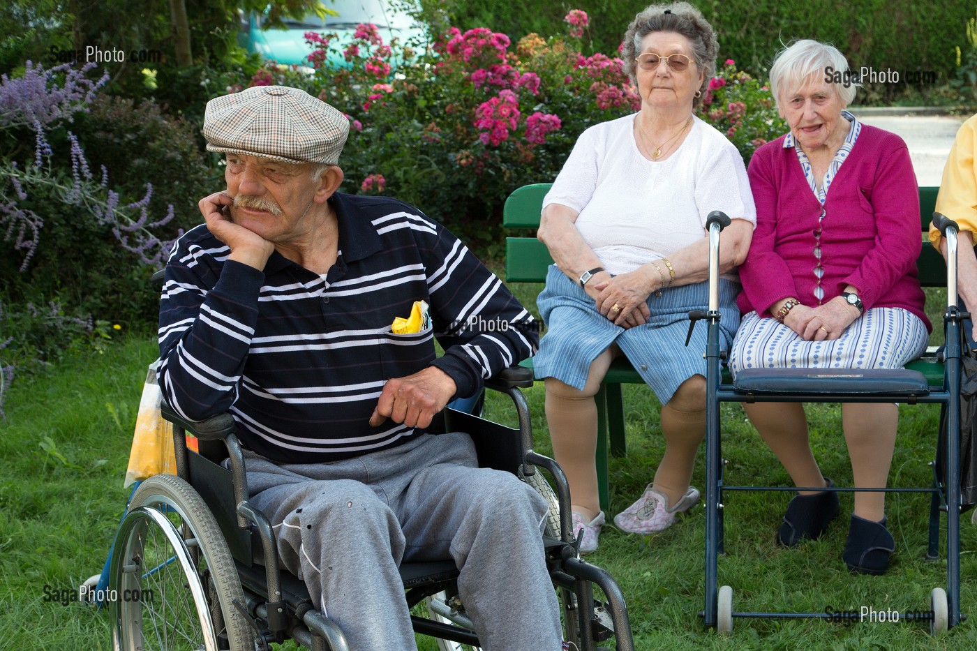 RESIDENTS, EHPAD ANDRE COUTURIER, ETABLISSEMENT PUBLIC DU SUD DE L'EURE, HEBERGEMENT POUR PERSONNES AGEES INDEPENDANTES, RUGLES, EURE (27), FRANCE 