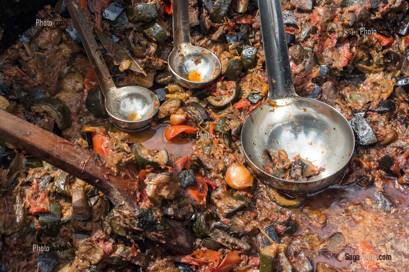 CHAUDRON DE RATATOUILLE, FETE DES PAYSANS ET ARTISANS, ENTREMONT-LE-VIEUX, SAVOIE (73), FRANCE 