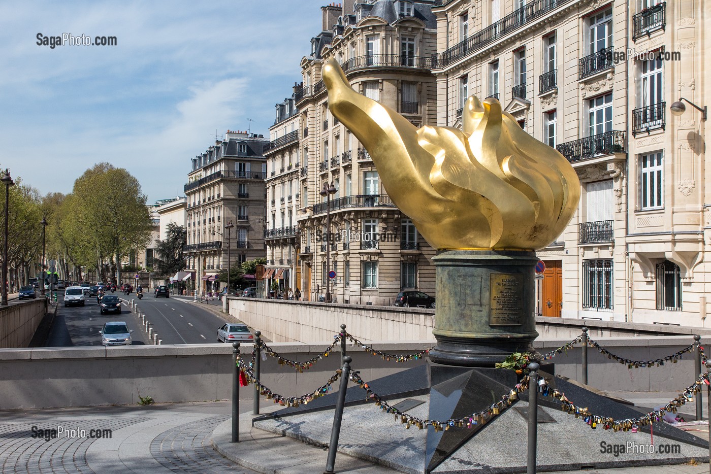 FLAMME DE LA LIBERTE AU DESSUS DU PONT DE L'ALMA, PLACE DE L'ALMA, 8 EME ARRONDISSEMENT, PARIS (75), FRANCE 