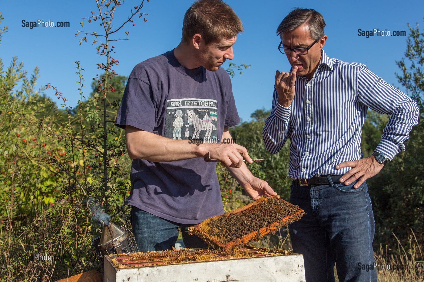 LAURENT CLEMENT, CHEF ETOILE DU RESTAURANT LE GRAND MONARQUE, ET JEFF BILLARD, APICULTEUR, PRODUCTEUR DU MIEL DE CHARTRES, EURE-ET-LOIR (28), FRANCE 