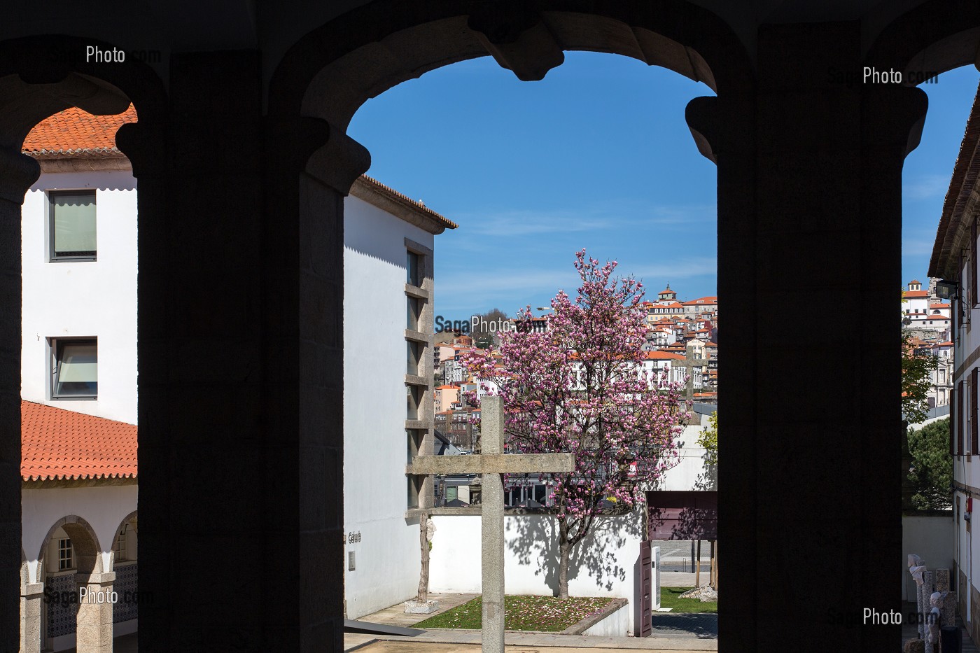 ENTREE DU COUVENT DU CORPS DU CHRIST, VILA NOVA DE GAIA, PORTO, PORTUGAL 