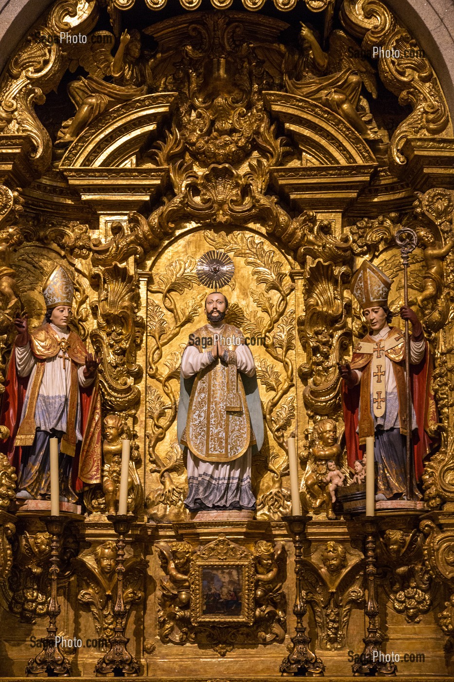 DETAIL DES DORURES INTERIEURES, EGLISE DOS CLERIGOS (IGREJA), PORTO, PORTUGAL 