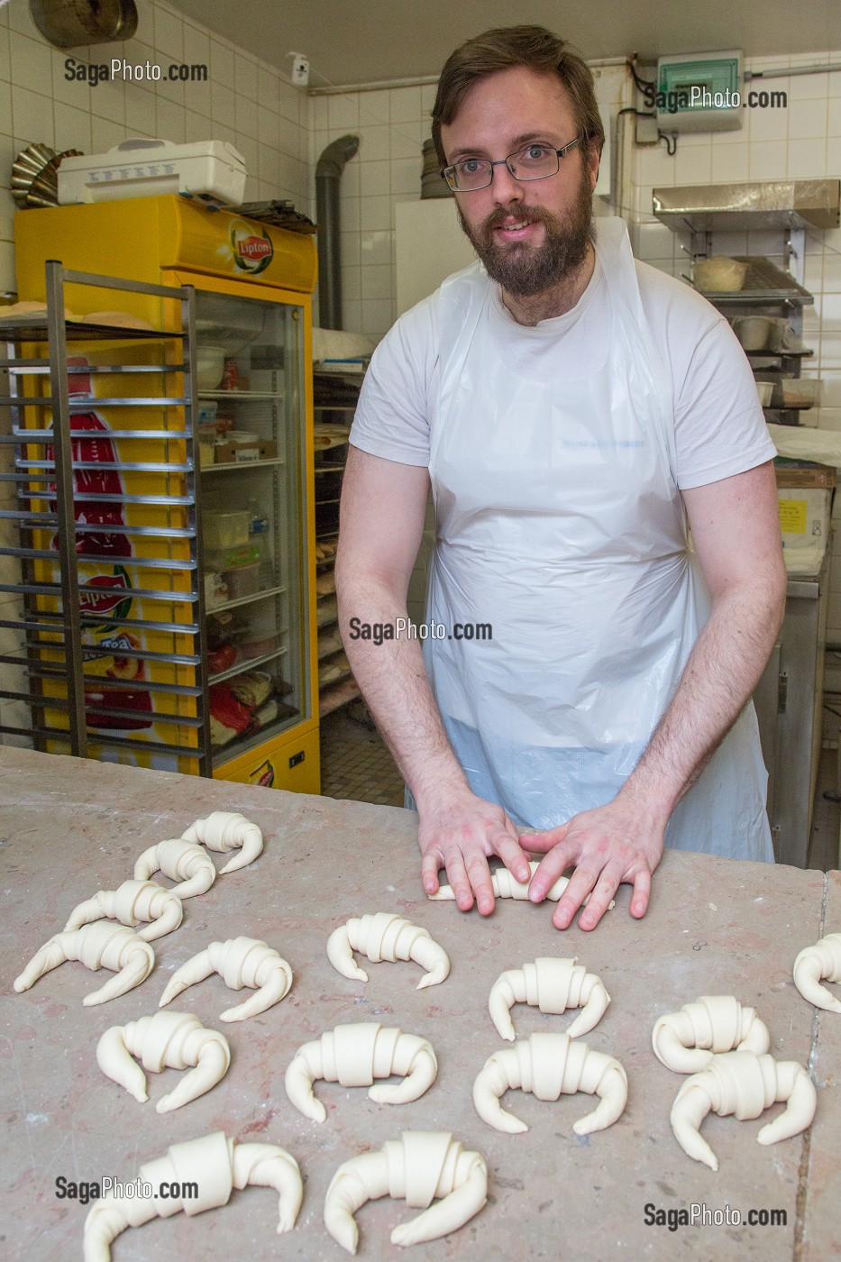 JEREMY, BOULANGER DU VILLAGE, RUGLES (27), FRANCE 