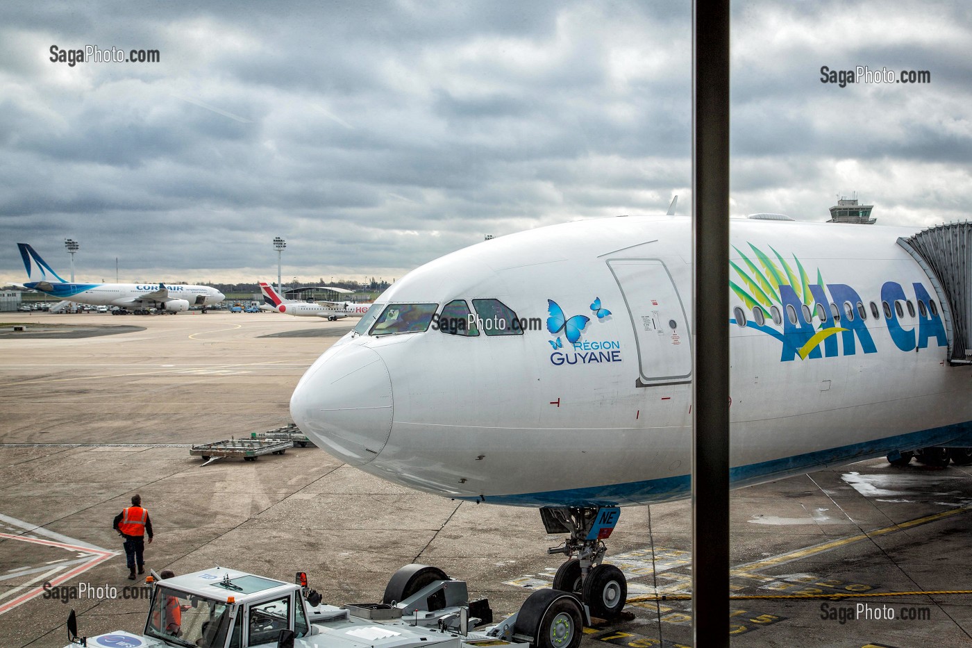 AVION DE LA COMPAGNIE AERIENNE AIR CARAIBES SUR L'AEROPORT D'ORLY, PARIS, FRANCE 