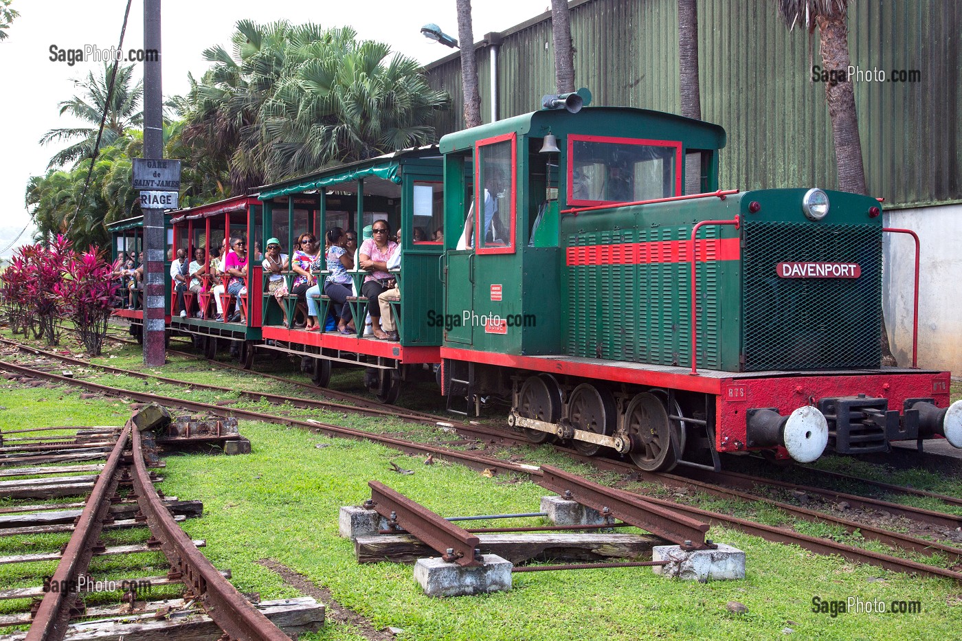 TRAIN DES PLANTATIONS (TOURISTIQUE) DE L'ASSOCIATION LES RAILS DE LA CANNE A SUCRE AU DEPART DE LA DISTILLERIE MARTINIQUAISE DES PLANTATIONS SAINT-JAMES, SAINTE-MARIE, MARTINIQUE, ANTILLES FRANCAISES, FRANCE 