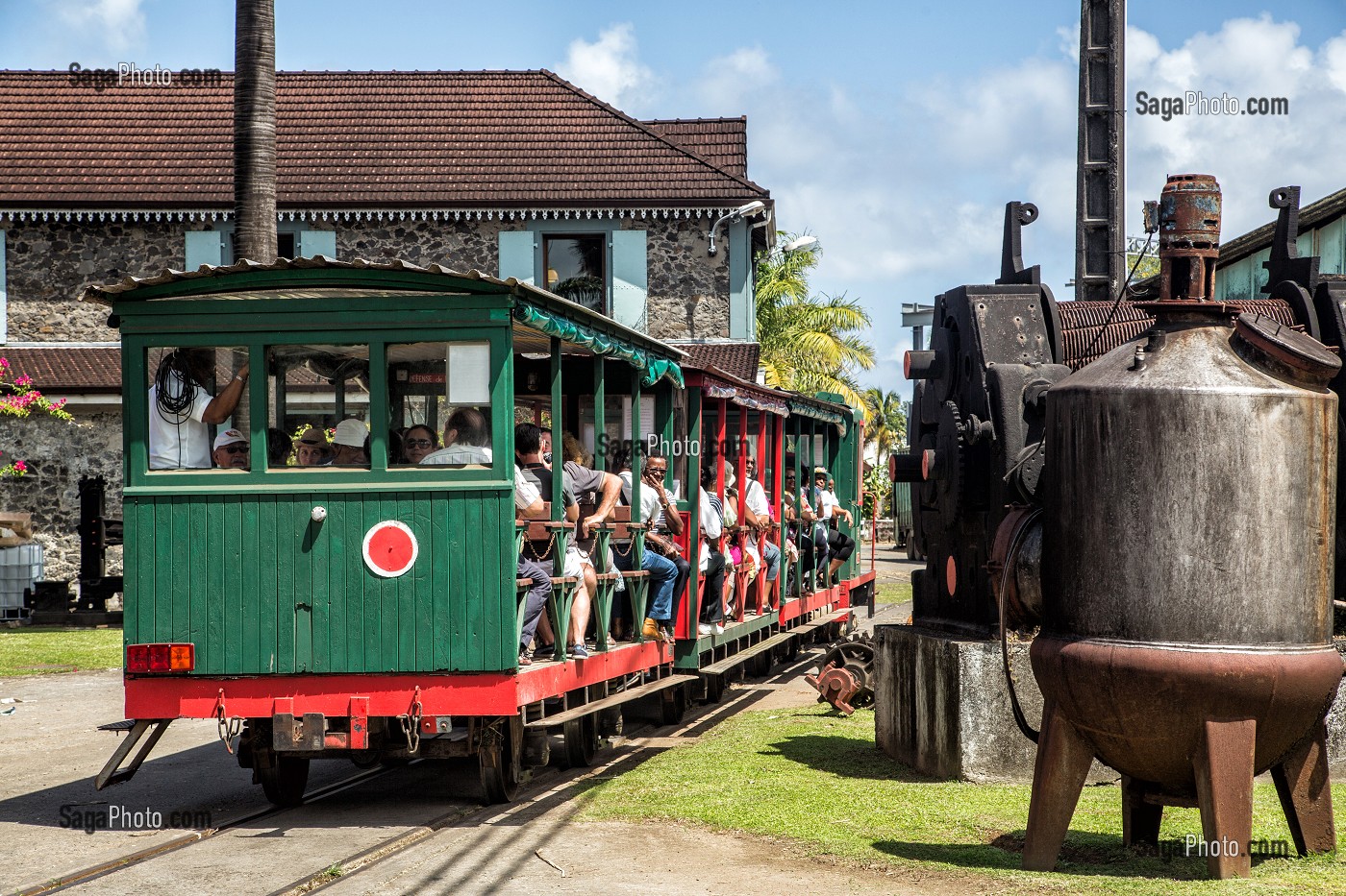 TRAIN DES PLANTATIONS (TOURISTIQUE) DE L'ASSOCIATION LES RAILS DE LA CANNE A SUCRE AU DEPART DE LA DISTILLERIE MARTINIQUAISE DES PLANTATIONS SAINT-JAMES, SAINTE-MARIE, MARTINIQUE, ANTILLES FRANCAISES, FRANCE 