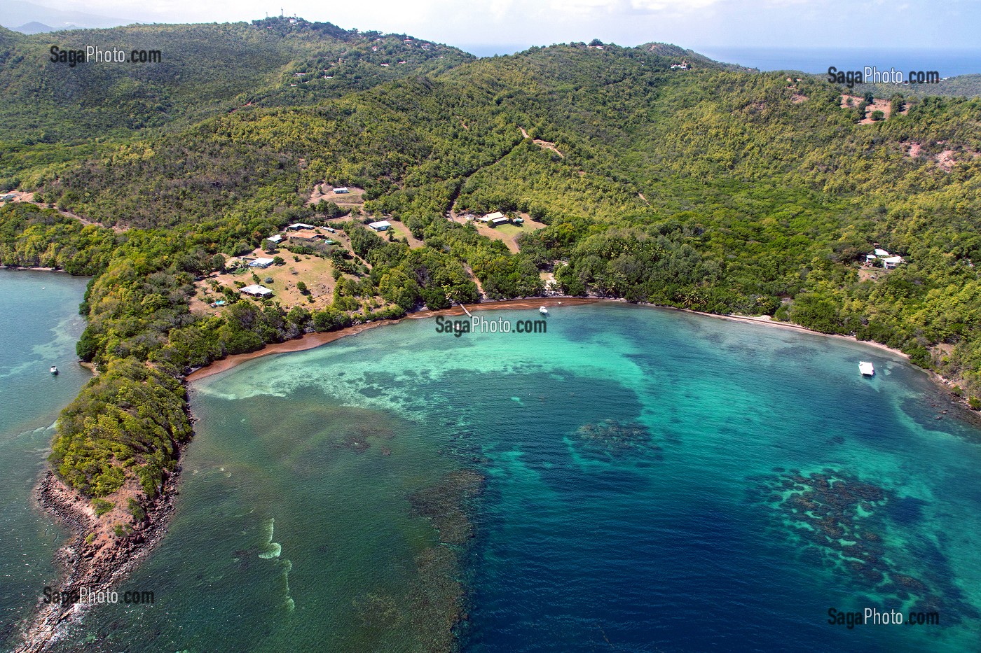 LA BAIE DU TRESOR, PRESQU'ILE DE LA CARAVELLE, MARTINIQUE, ANTILLES FRANCAISES, FRANCE 