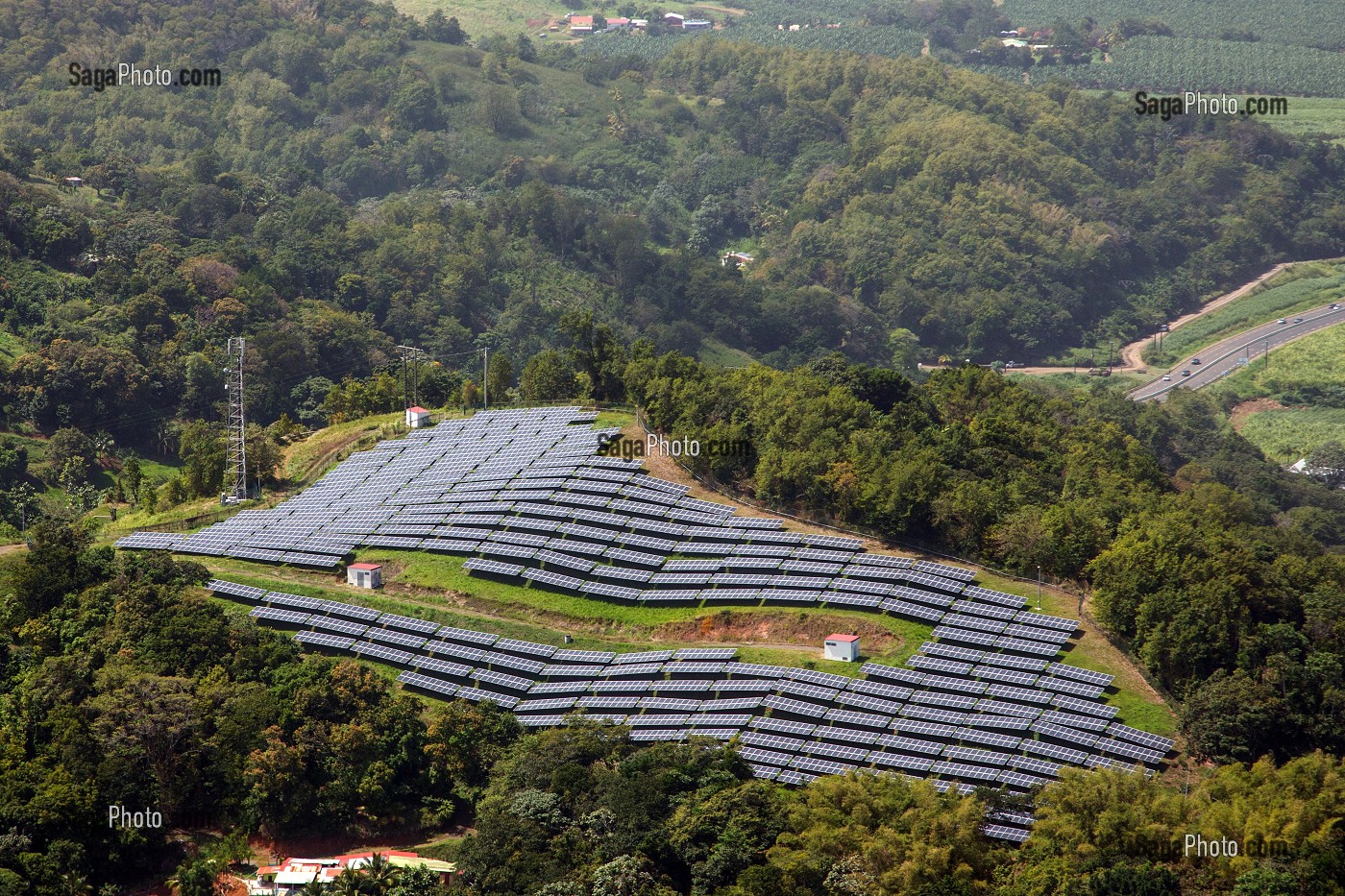 CENTRALE SOLAIRE PHOTOVOLTAIQUE, LE LAMENTIN, MARTINIQUE, ANTILLES FRANCAISES, FRANCE 