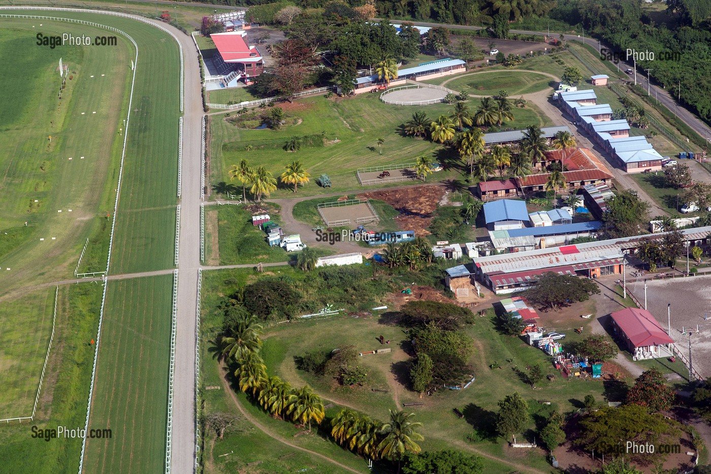 VUE AERIENNE DE L'HIPPODROME DEPARTEMENTAL DE CARRERE, LE LAMENTIN, MARTINIQUE, ANTILLES FRANCAISES, FRANCE 