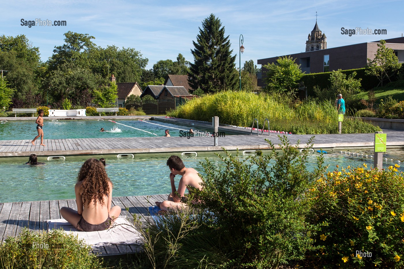 CENTRE AQUATIQUE CANTONAL BAIGNADE BIOLOGIQUE, PISCINE ECOLOGIQUE A FILTRATION NATURELLE, RUGLES (27), FRANCE 
