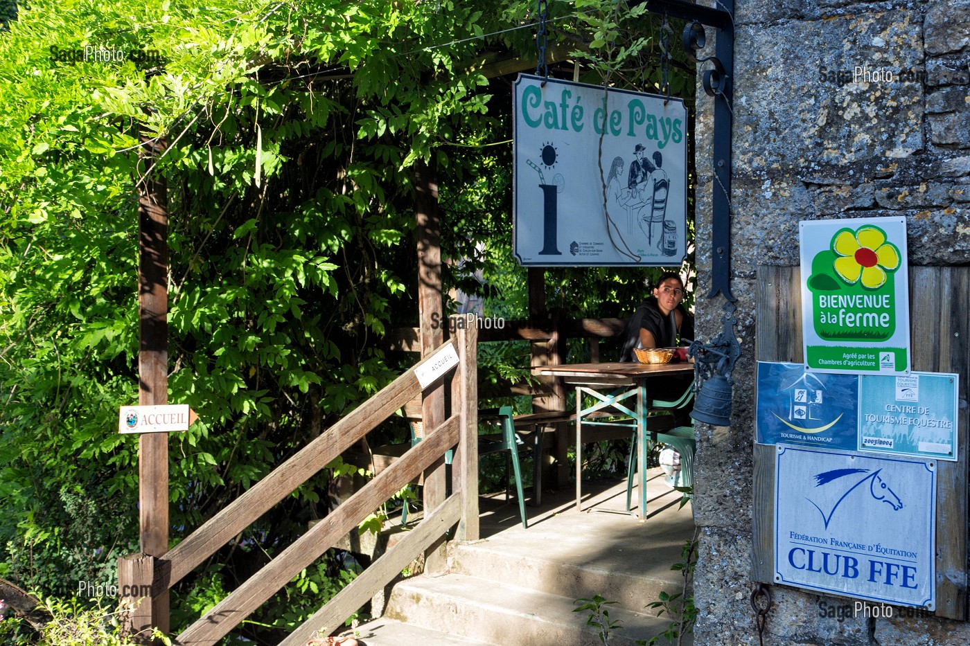 CAFE DE PAYS ET GITE RURAL, MOULIN DE VAUX, NOCHIZE (71), FRANCE 
