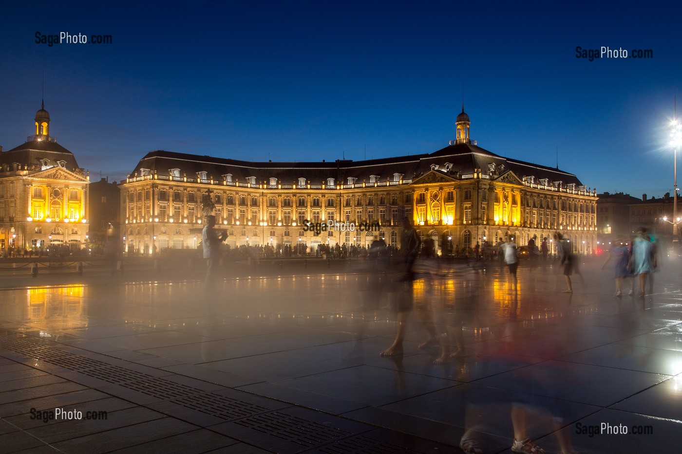 LE MIROIR D'EAU DE NUIT, PLACE DE LA BOURSE, QUAI DU MARECHAL LYAUTEY, VILLE DE BORDEAUX, GIRONDE (33), FRANCE 