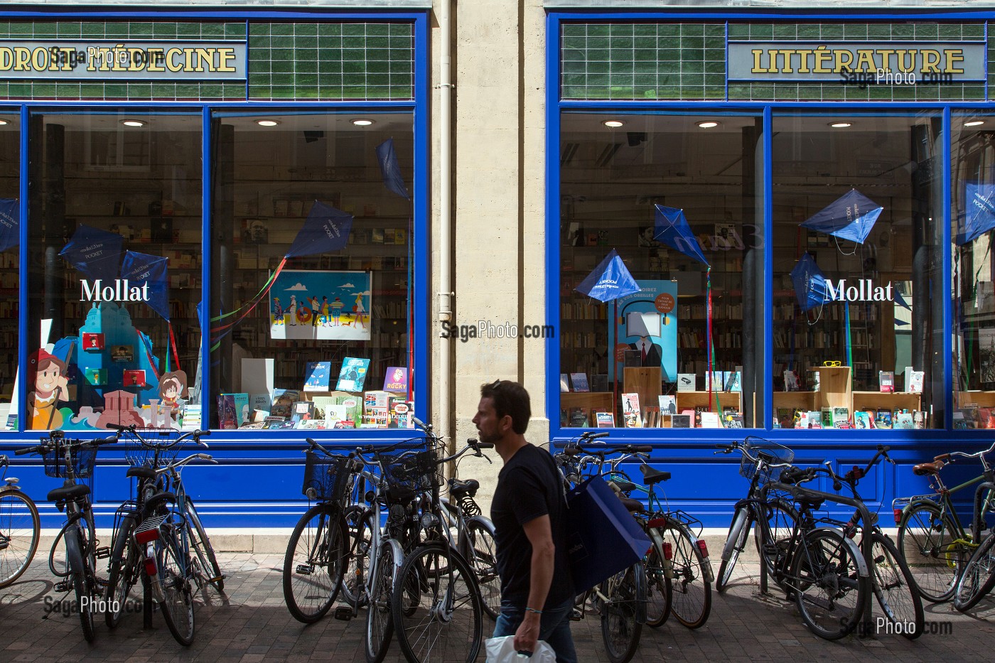LIBRAIRIE INDEPENDANTE MOLLAT, RUE VITAL CARLES, VILLE DE BORDEAUX, GIRONDE (33), FRANCE 