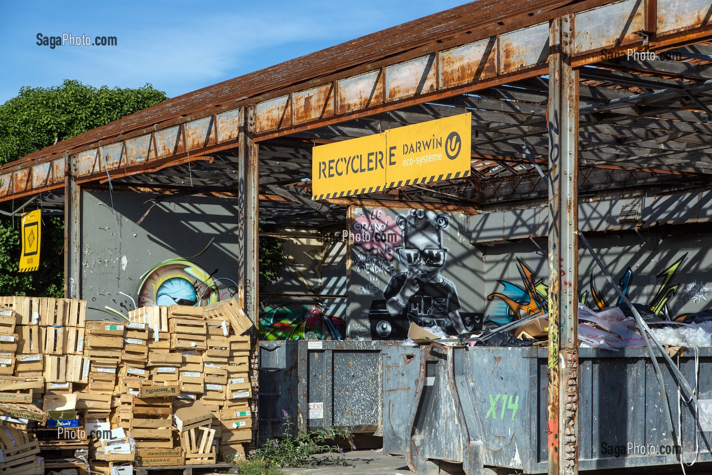 LA RECYCLERIE ECO-SYSTEME ECOLOGIQUE, CAMPEMENT DARWIN, ANCIENNE CASERNE NIEL, QUAI DES QUEYRIES, VILLE DE BORDEAUX, GIRONDE (33), FRANCE 