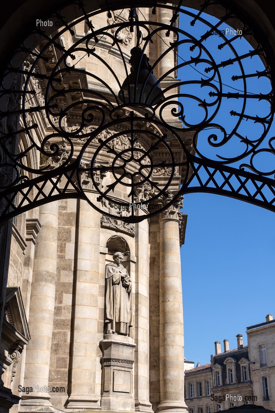 PASSAGE SARGET DEVANT L'EGLISE NOTRE-DAME, VILLE DE BORDEAUX, GIRONDE (33), FRANCE 