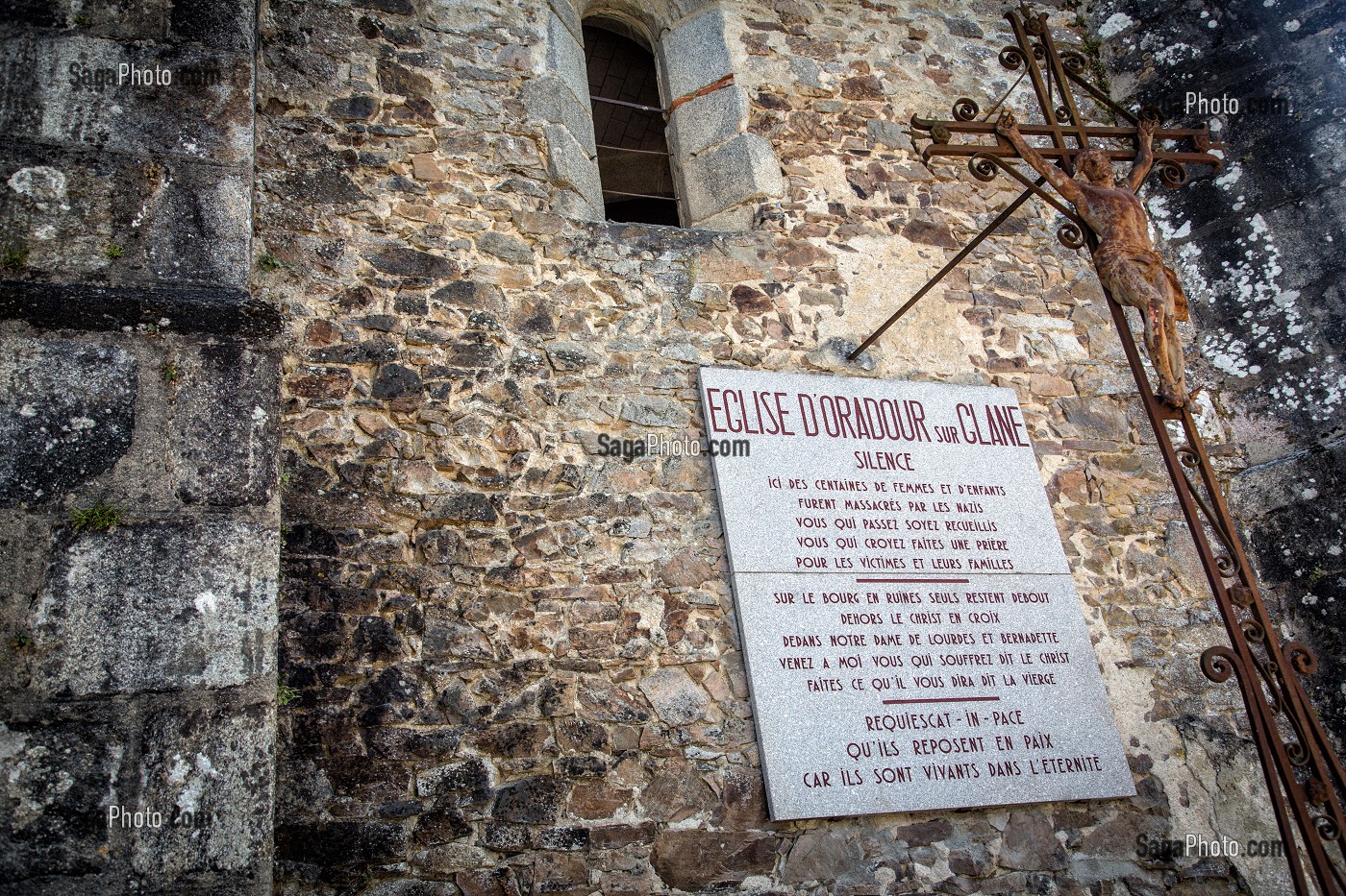 EGLISE OU FURENT MASSACREES DES CENTAINES DE PERSONNES PAR LES NAZIS, VILLAGE MARTYR D'ORADOUR-SUR-GLANE DETRUIT LE 10 JUIN 1944, HAUTE-VIENNE (87), FRANCE 