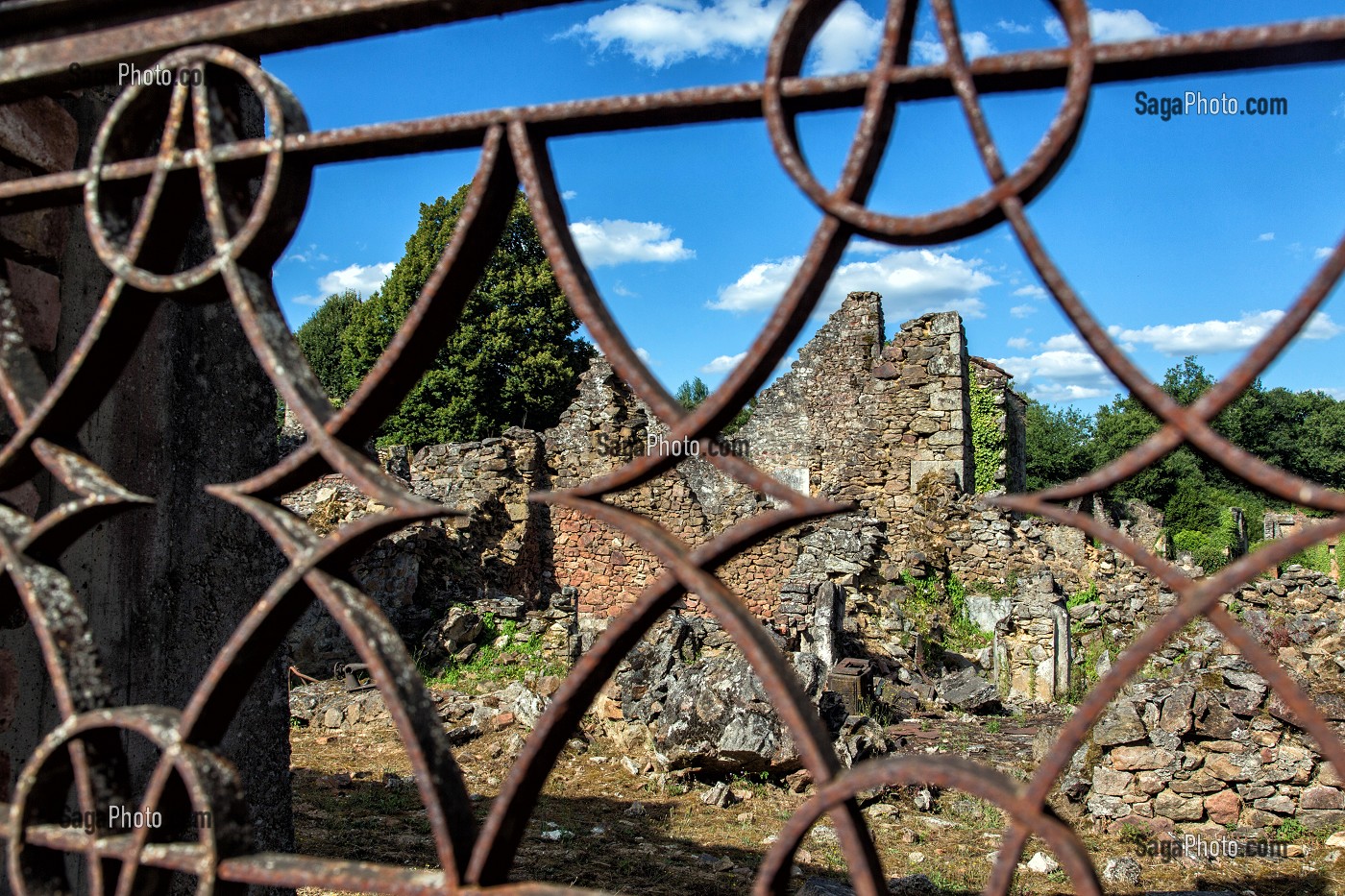ANCIEN BAR RESTAURANT 'CHEZ MILORD', VILLAGE MARTYR D'ORADOUR-SUR-GLANE DETRUIT LE 10 JUIN 1944 L'ARMEE ALLEMANDE, BATAILLON SS PANZERGENADIER DER FUHRER AVEC UN MASSACRE DE LA POPULATION FAISANT 642 MORTS, HAUTE-VIENNE (87), FRANCE 