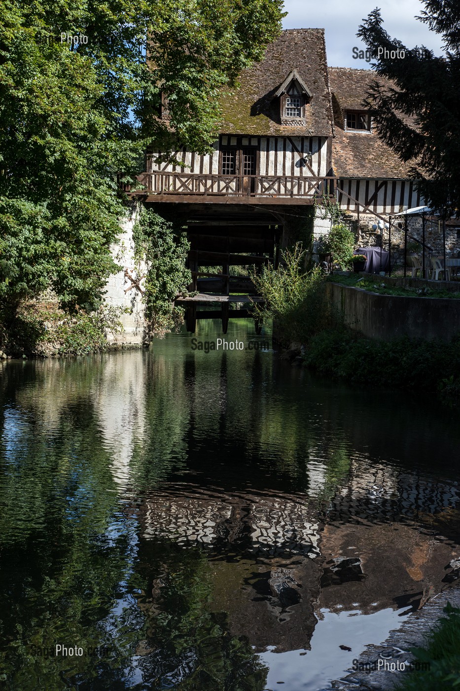 MOULIN D'ANDE OU GEORGE PEREC SEJOURNA 5 ANNEES A PARTIR DE 1965 ET OU IL A ECRIT LE ROMAN 'LA DISPARITION', ANDE (27), FRANCE 