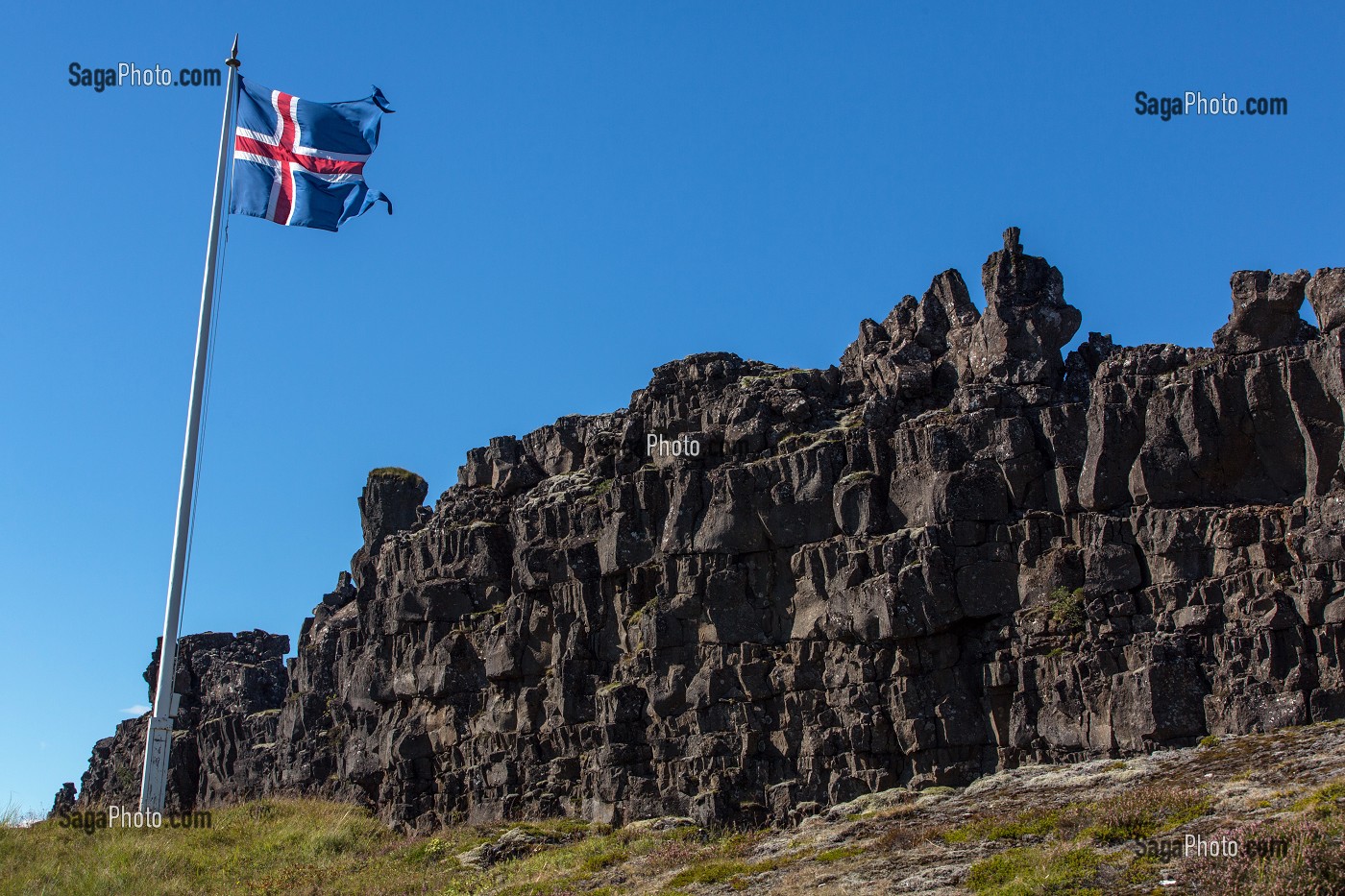 GORGES DE L’ALMANNAGJA, PARC NATIONAL DE THINGVELLIR, LIEU DE L'ANCIEN PARLEMENT OU FUT PROCLAME L'INDEPENDANCE DE L'ISLANDE, SITE CLASSE AU PATRIMOINE MONDIAL DE L'UNESCO, CERCLE D'OR, GOLDEN CIRCLE, ISLANDE 