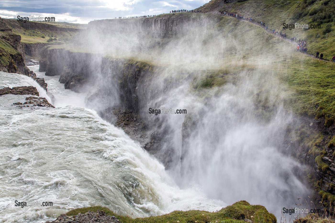 CASCADE DE GULLFOSS, HAUTE DE 32 METRES, CHUTES D'OR, CERCLE D'OR, GOLDEN CIRCLE, SUD DE L'ISLANDE, EUROPE, ISLANDE 