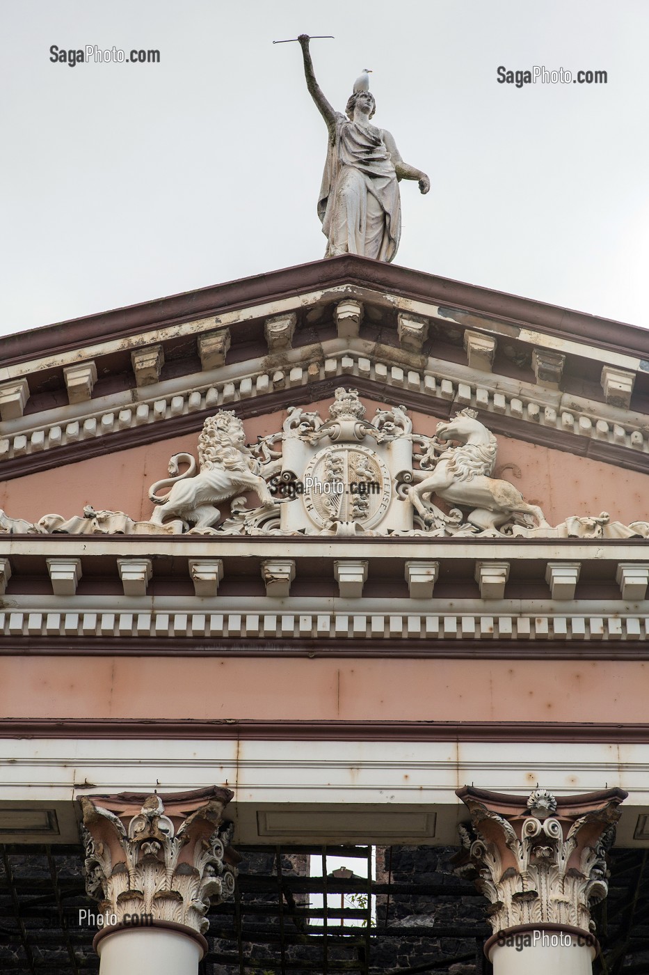 FACADE DU FLORENCE PALACE, HOTEL A L'ABANDON, CRUMLIN ROAD, QUARTIER OUEST PROTESTANT, BELFAST, ULSTER, IRLANDE DU NORD 